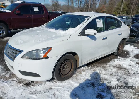 2015 Nissan Sentra S z USA, uszkodzony, nr VIN 3N1AB7AP2FY286440